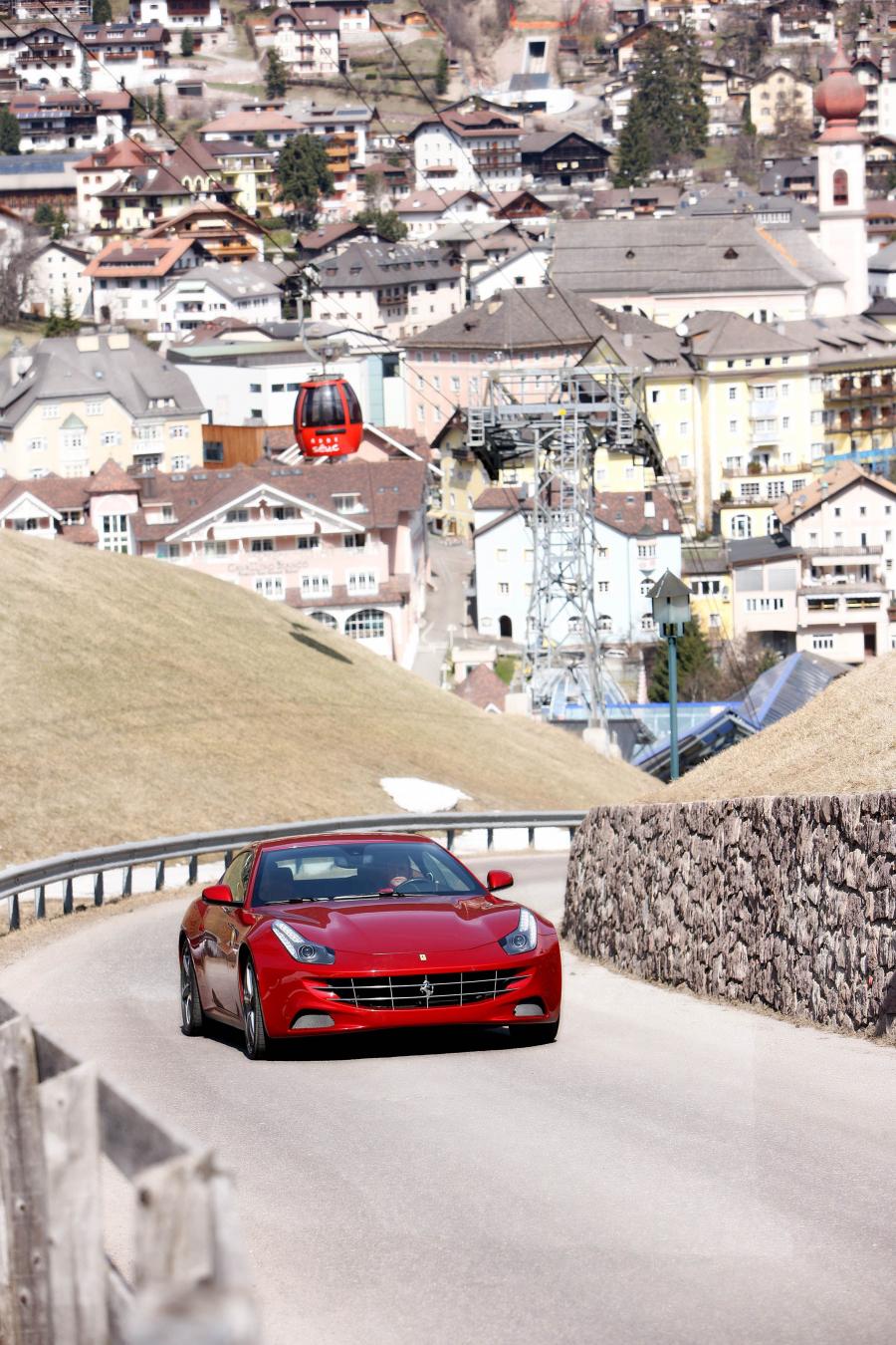  Ferrari FF 2011 года  (фото 62 из 195)
